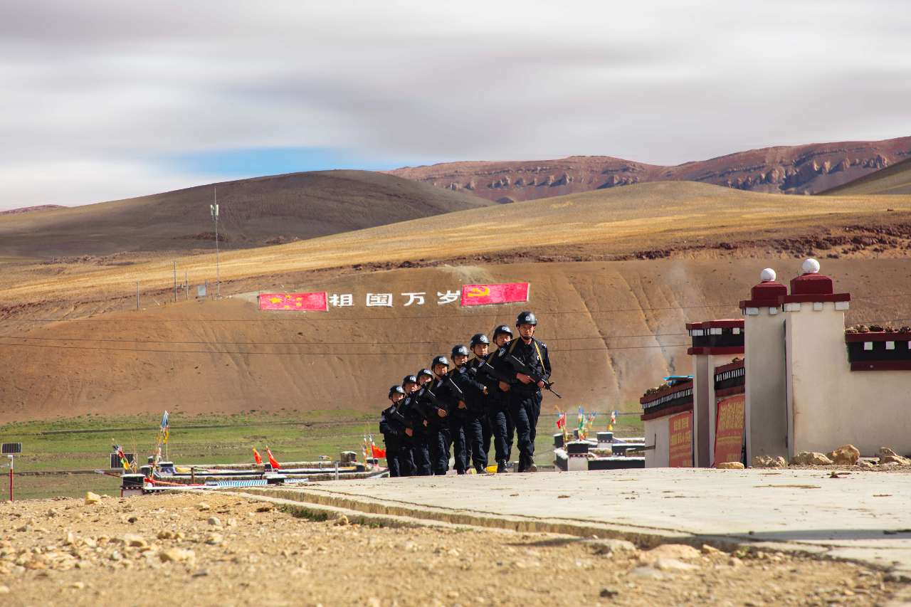 西藏出入境边防检查总站2023年度工作会议在拉萨召开