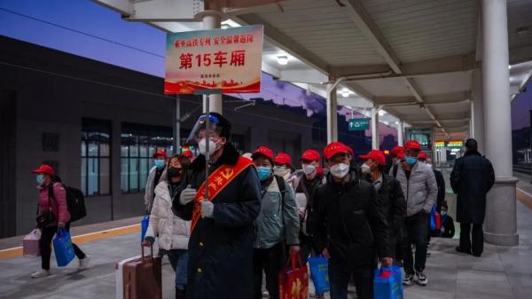 甘肃省开出新年首趟高铁务工专列