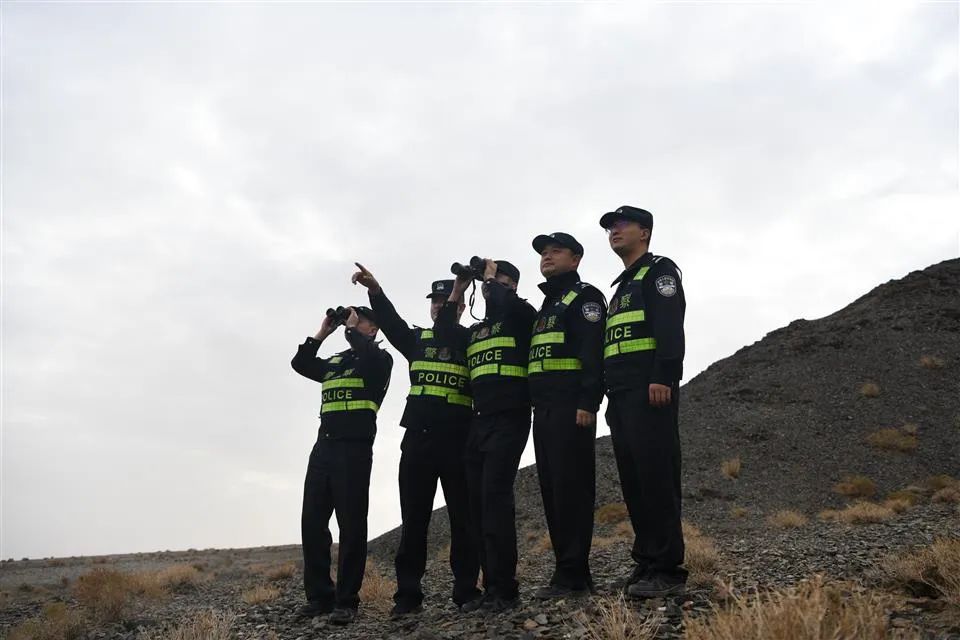 北疆楷模丨算井子边境派出所：扎根戈壁铸忠诚 守土戍边爱人民