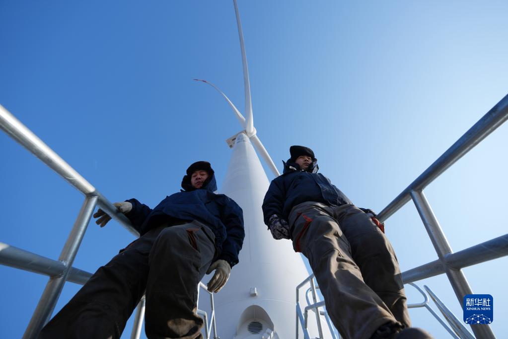 黑龙江单机容量最大风电机组运行、建设“两头热”