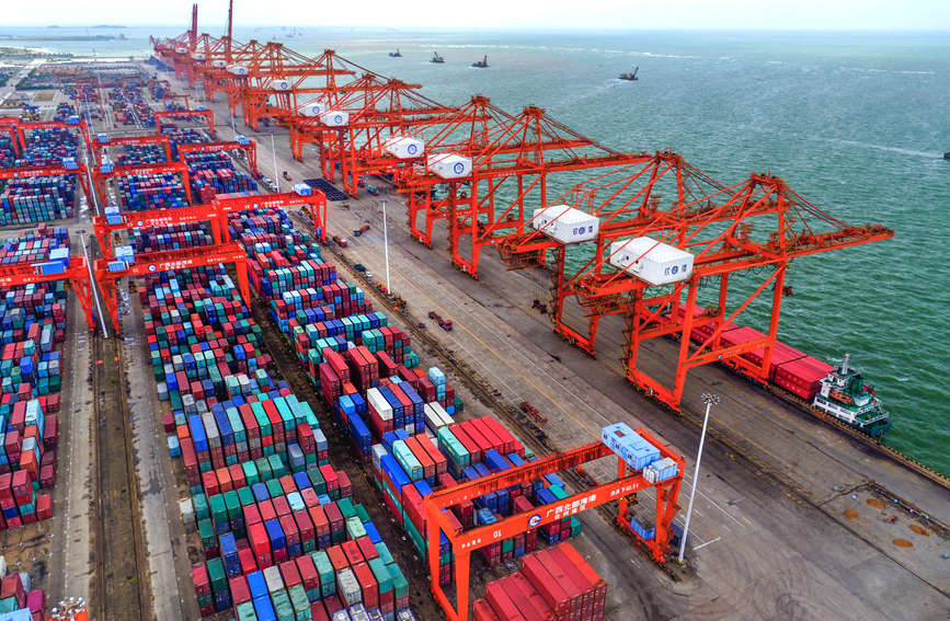 广西北部湾港货物和集装箱吞吐量跻身全国双前十