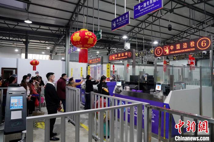 “乙类乙管”实施满月 云南河口口岸出入境人员达10.7万人次