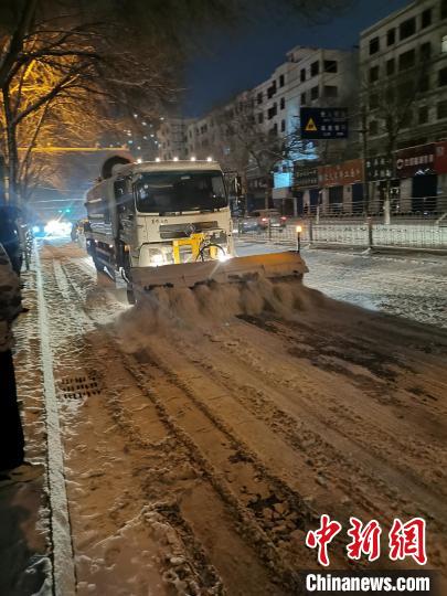 青海：降雪范围几乎波及全省 多条高速公路受影响