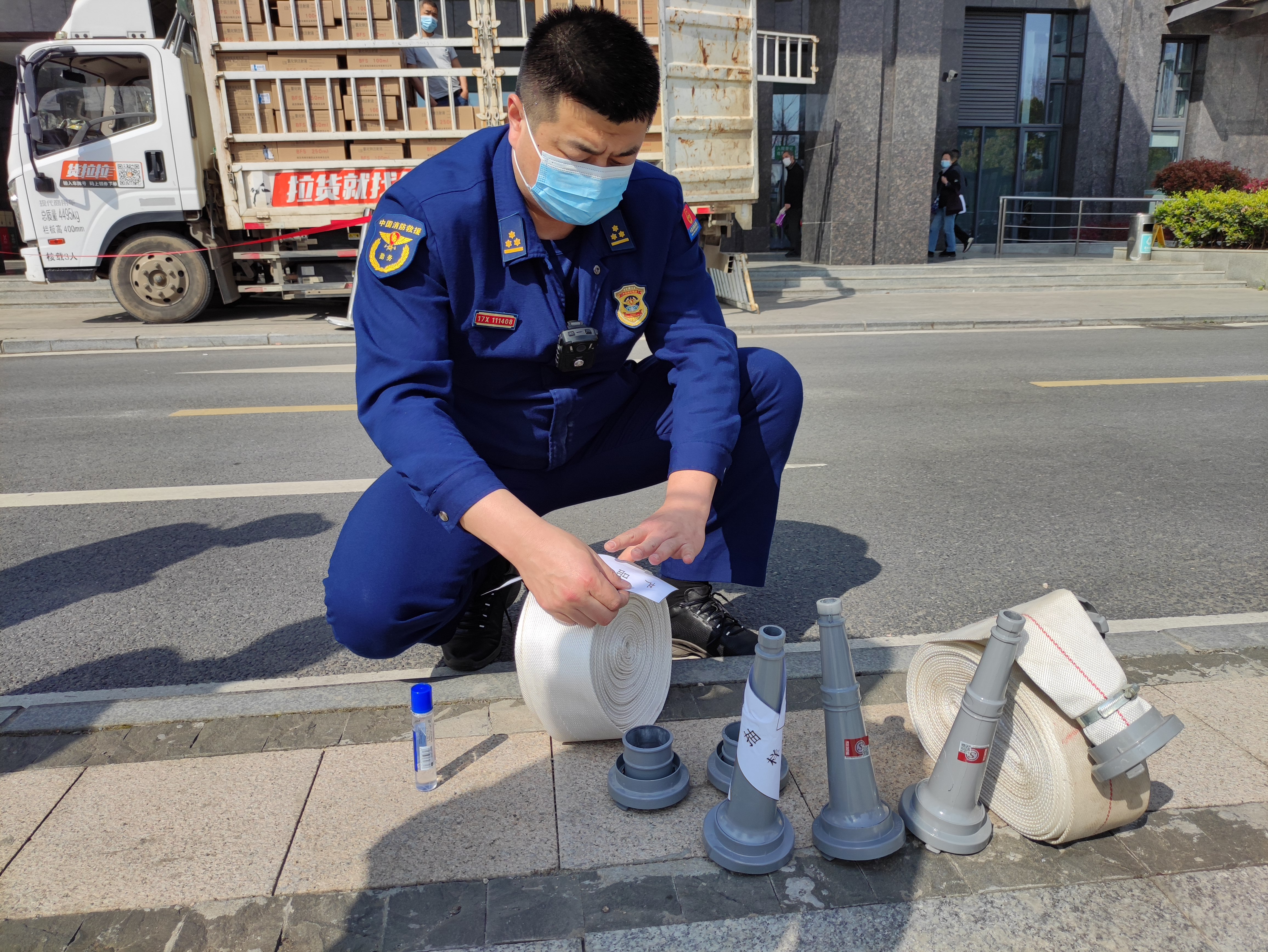 武汉东湖风景区消防救援大队联合市场监管局开展“3.15”消防产品质量整治月活动