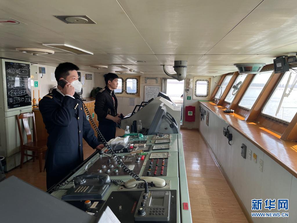 武汉引航站精心引领“东方红2”号科考船抵汉