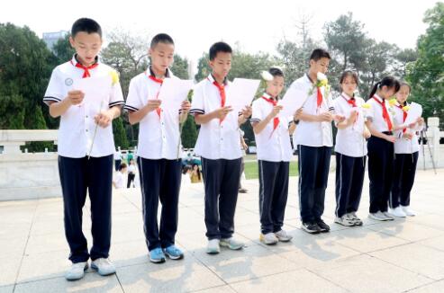 相约祭英烈！南宁5名少年徒步9.8公里