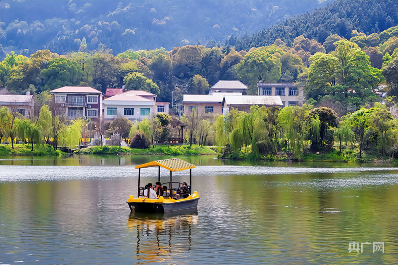【春日里的中国】乡村“西湖”美景如诗如画