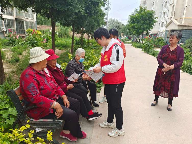 宁夏青铜峡：紫薇社区“格格”来啦！