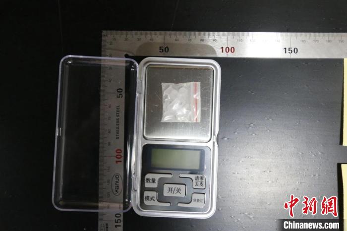 宁夏警方破获一起部督毒案 抓获涉毒人员32人