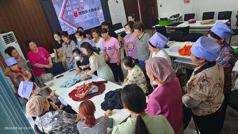 我和我的村丨乡亲们说我驻村驻成了“金丰人”