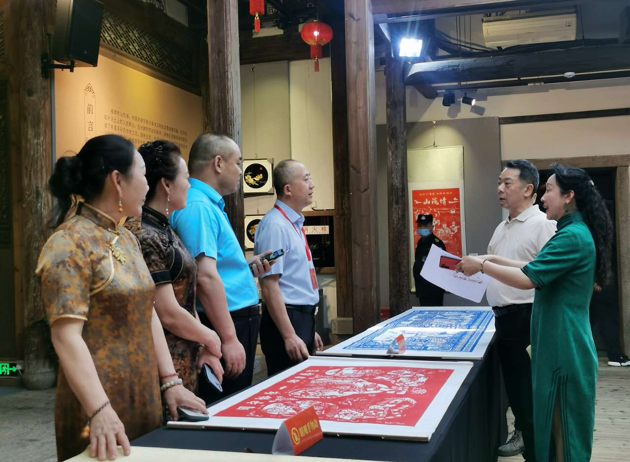 闽宁民间工艺美术交流展在福州开幕