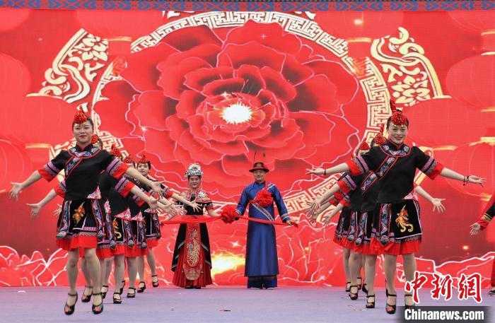 福建宁德各民族欢庆“三月三”：以舞会友 以歌传情