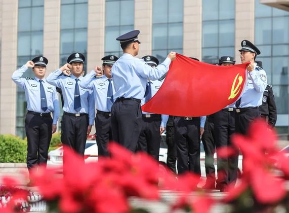 山东省公安厅机关：深学细悟笃行 确保走深走实