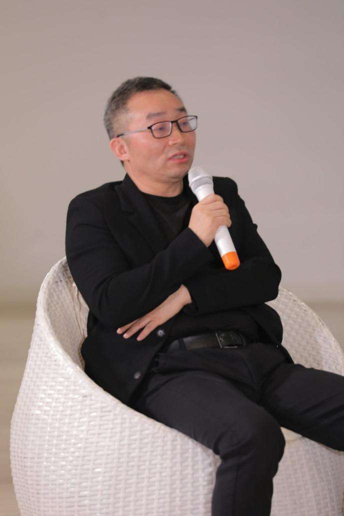 当代文学创作与出版高端访谈在广西桂林举行