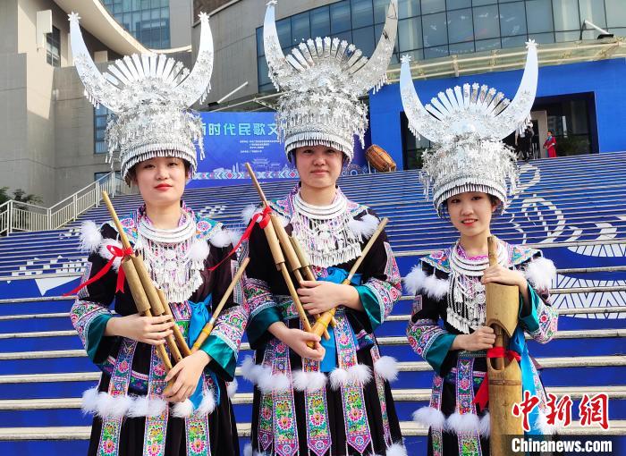 中国首个民歌学院揭牌成立 培养专业民歌人才