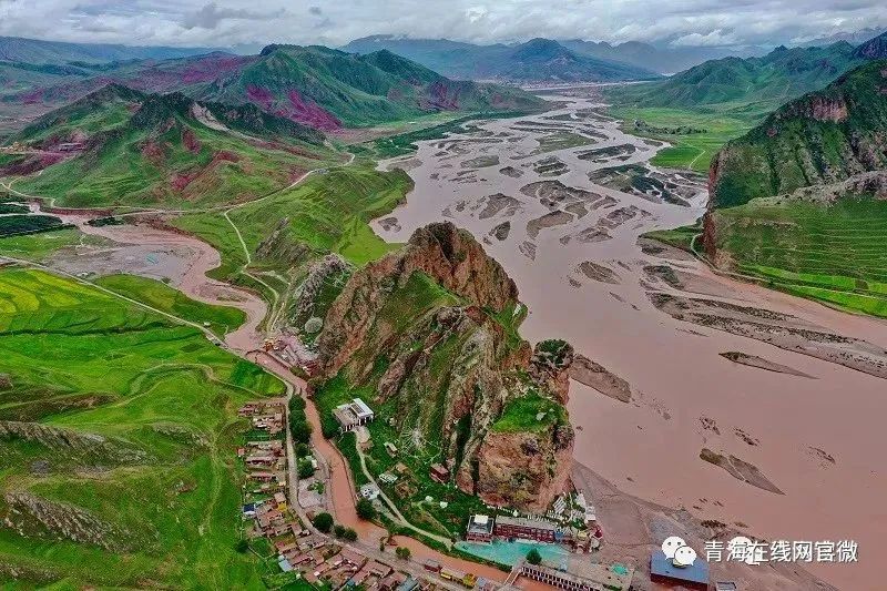 【中国旅游日】在青海囊谦打卡最好意思的欢畅