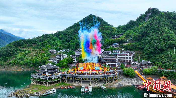 千余人湖北长阳共拜廪君弘扬巴土文化
