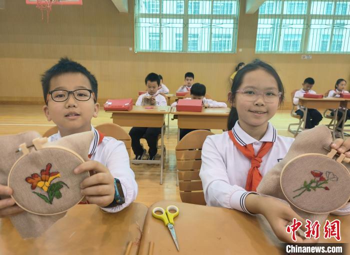 传统文化赋能劳动教育 非遗技艺走进湖南学校课堂