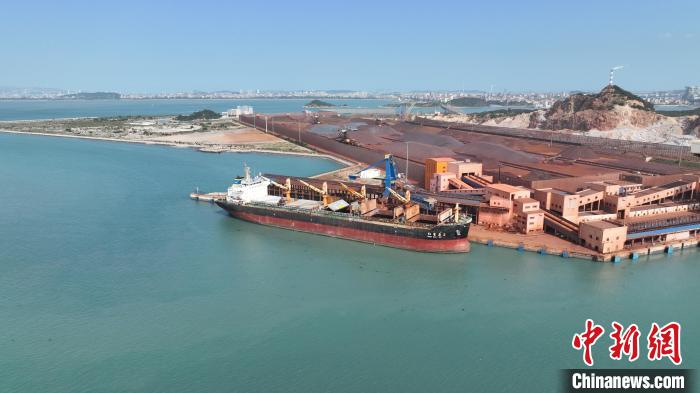 福建省罗屿港口单月吞吐量首次破200万吨