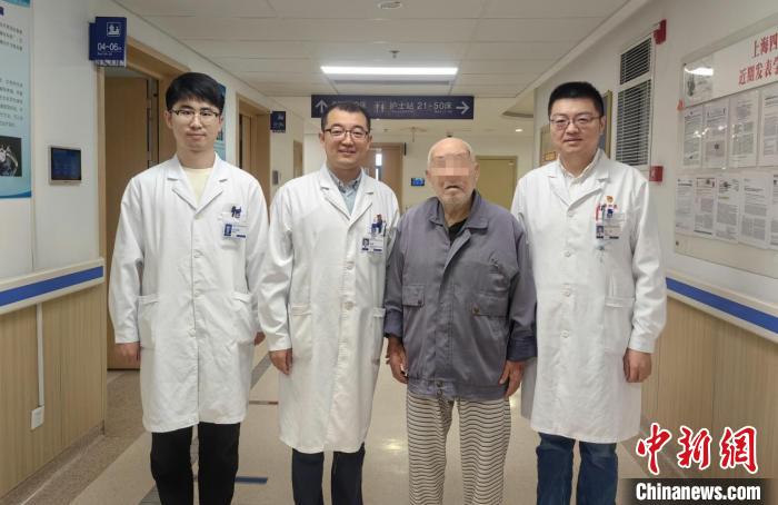 九旬老人胸椎压缩性骨折“因痛失能” 上海专家微创手术解除病痛