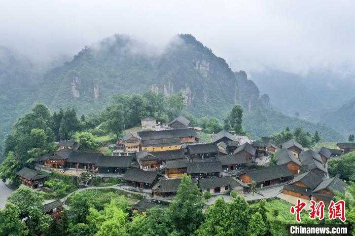 乡风乡韵绘新景 和美“湘村”入画来