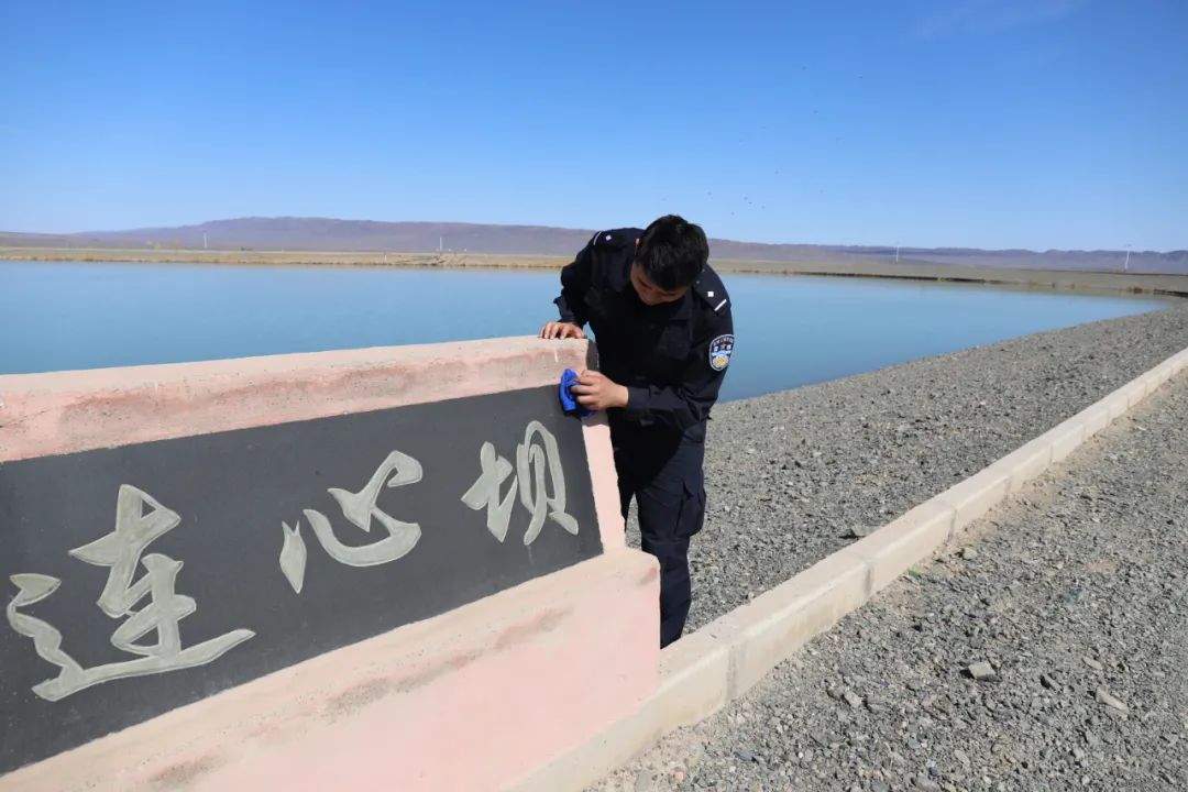 清冽的爱，只为边关石榴红——走进新疆哈密市伊吾县下马崖边境派出所