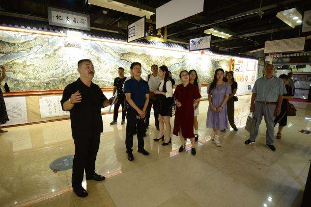 百色学院实践教学基地落户广西天爵奇观博艺馆