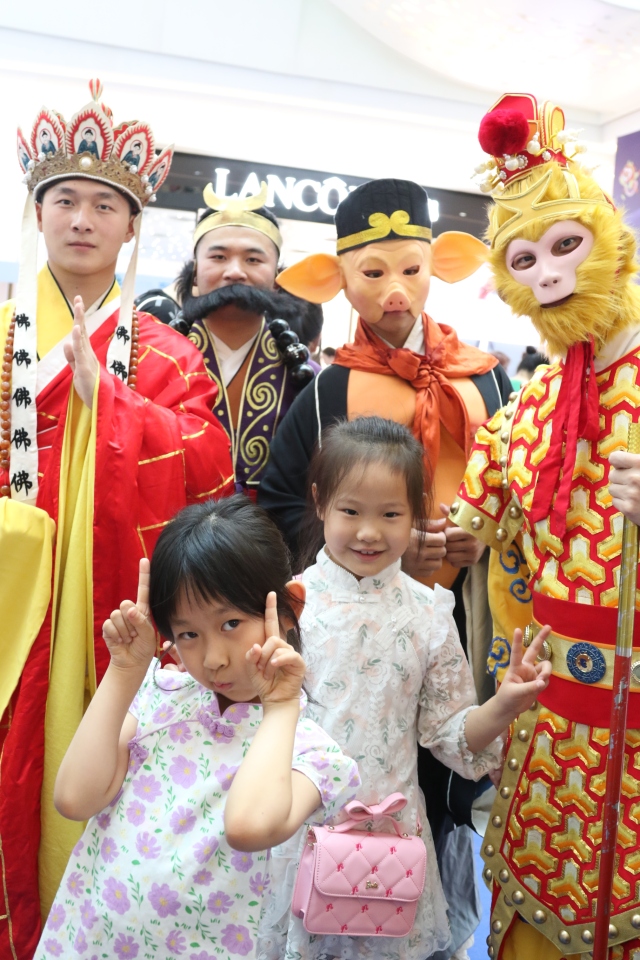 修炼“内功” 让更多头回客成为回头客——港城夏日旺季旅游系列观察(下篇) 修炼“内功” 让更多头回客成为回头客——港城夏日旺季旅游系列观察(下篇)