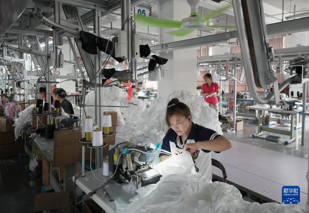 河北肃宁：打造针纺服装产业基地助推经济发展