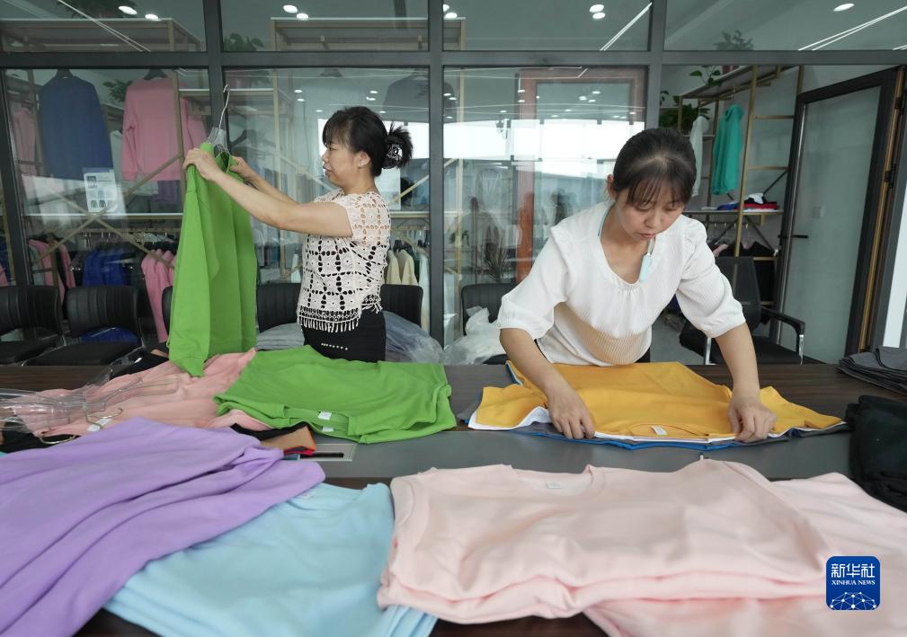 河北肃宁：打造针纺服装产业基地助推经济发展