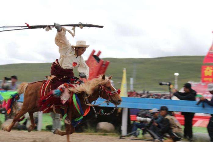 藏北草原盛会开幕