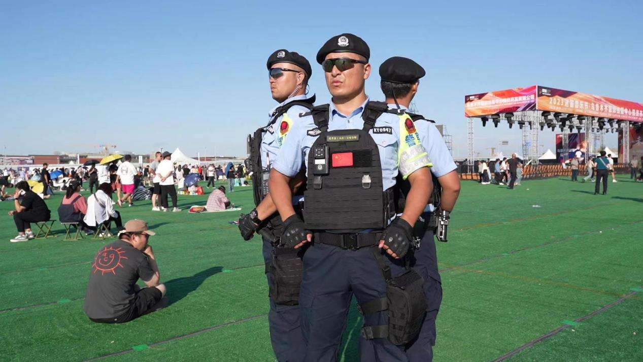 盛夏高歌 守护欢乐 c8f77b73e9e6a6c4e0fe5563f2113c8