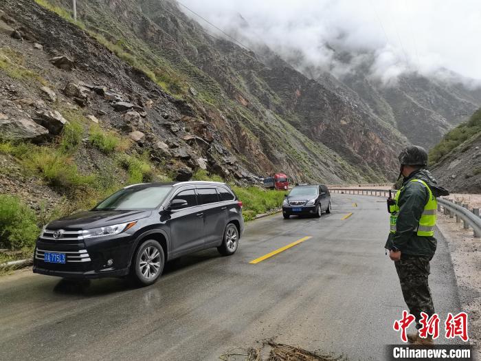 西藏芒康：武警官兵4小时抢通川藏公路6处断通点 全球新消息