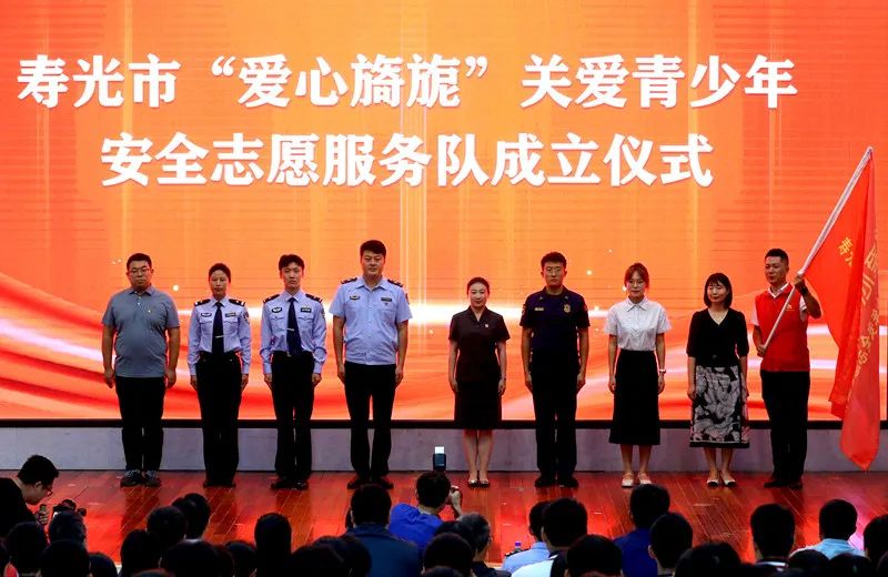 昨天，全寿光的孩子都很羡慕圣城中学的孩子！