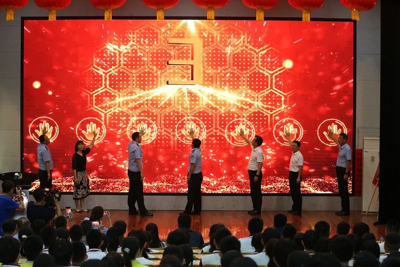昨天，全寿光的孩子都很羡慕圣城中学的孩子！