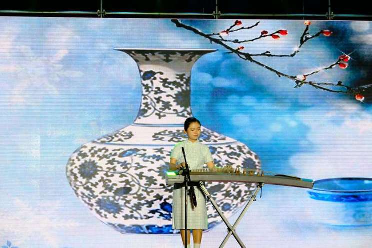 广西农职大数千师生参与农趣运动会