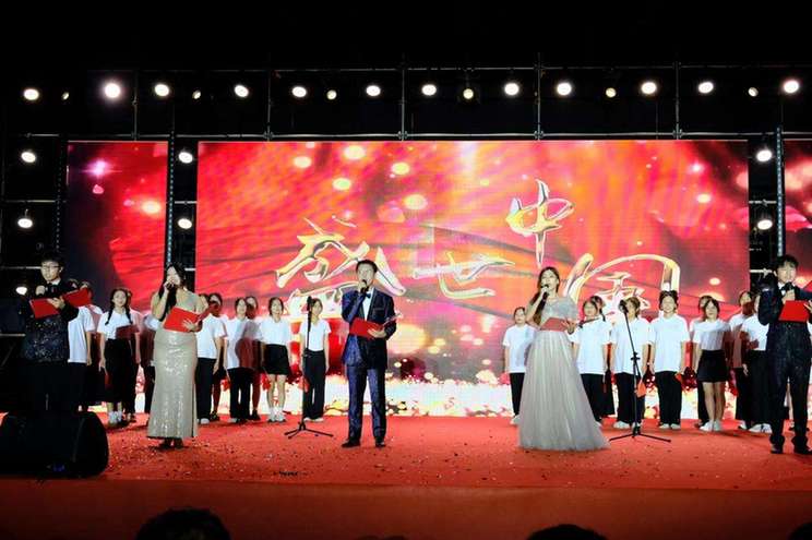 广西农职大数千师生参与农趣运动会