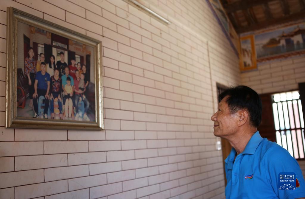 从捕捞到保护：两代人接力守护海龟家园