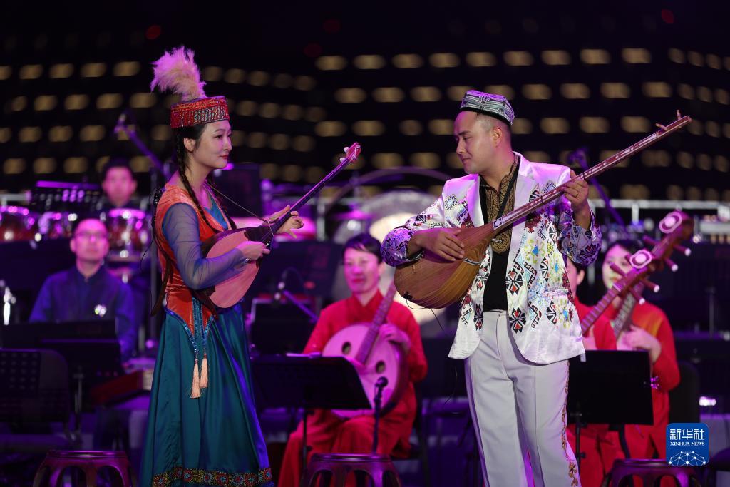 2023上海湖畔国际音乐节举行开幕演出