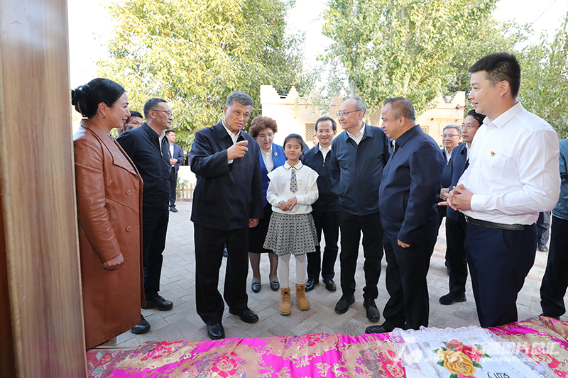 深入贯彻习近平总书记听取自治区和兵团工作汇报时重要讲话精神,认真