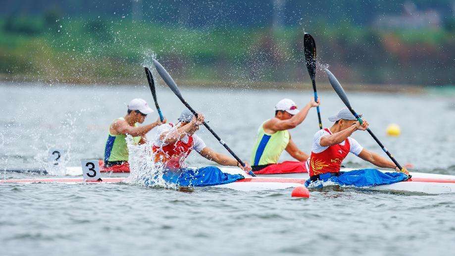 26支队伍角逐首届全国学青会皮划艇静水比赛