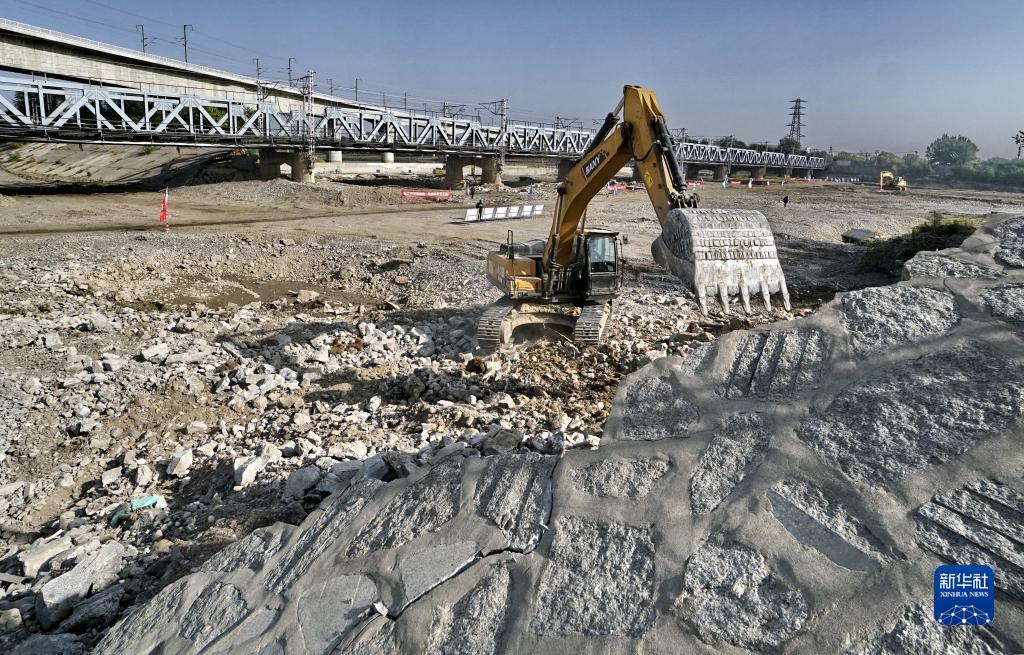 北京永定河水毁修复工程启动