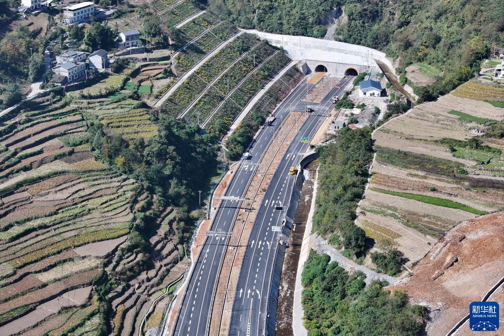 巫镇高速通车在即 陕西重庆连起高速公路新通道