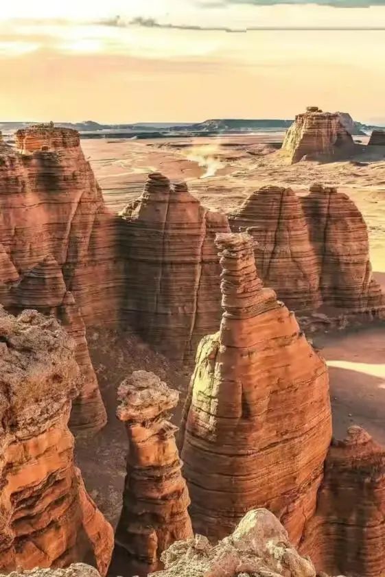 体验沙漠旅游，感受极致新疆