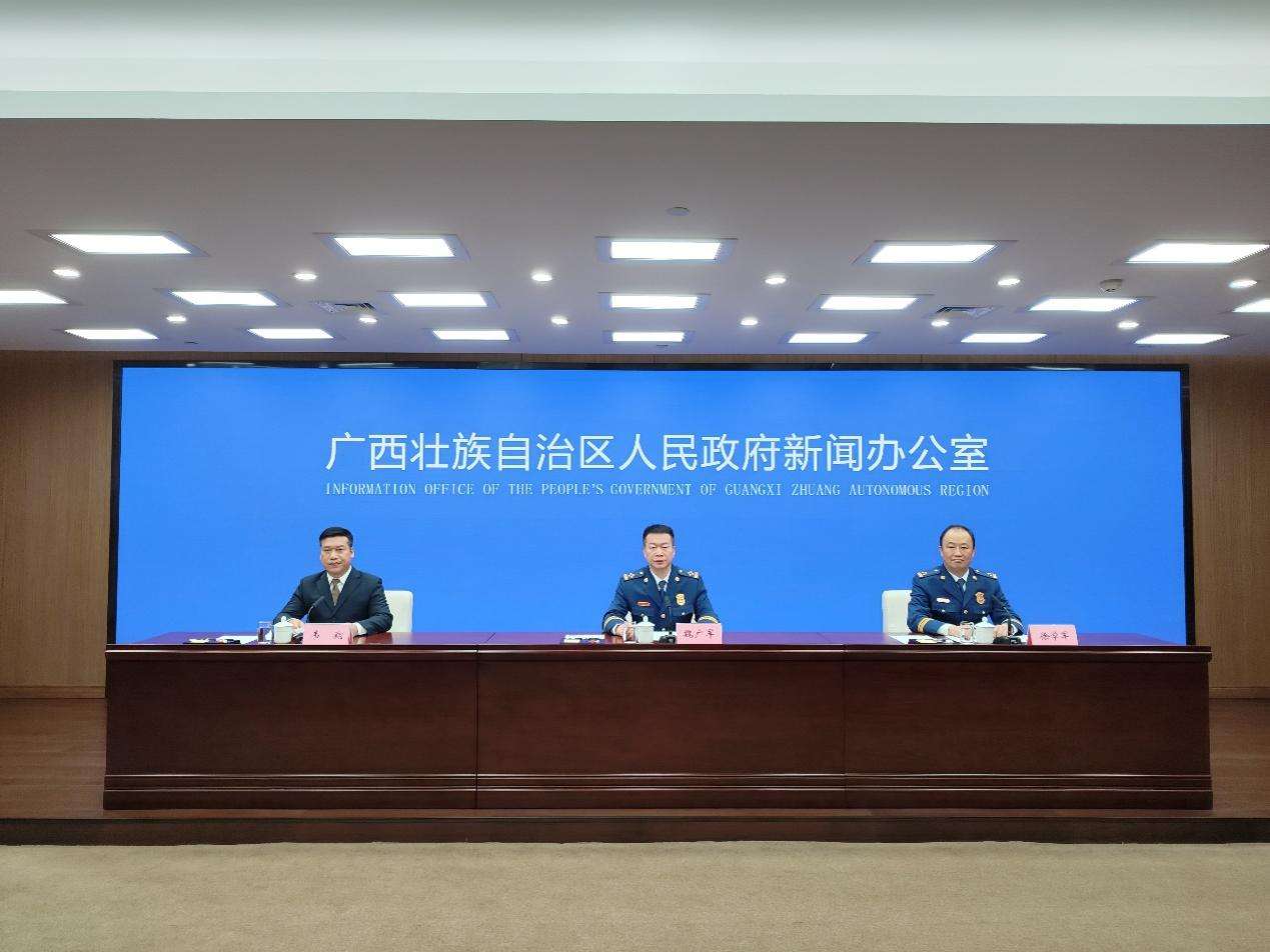 广西:建设强有力消防救援队伍护航群众安全