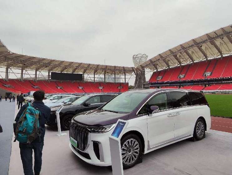 2023中国汽车供应链大会在武汉经开区开幕