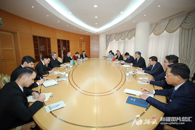 中国新疆友好交流访问团出访土库曼斯坦