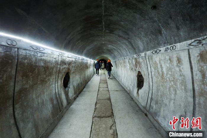 浙江绍兴古城地下别有“洞”天 探秘“三山”防空洞