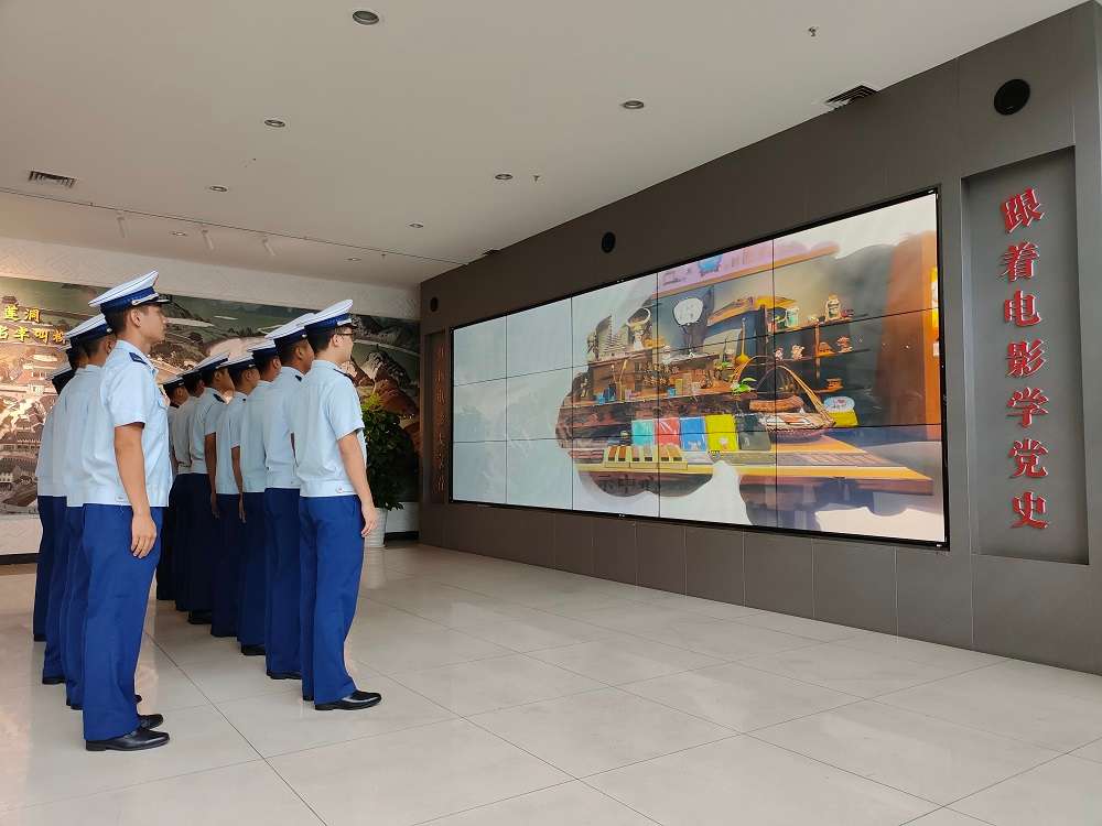 广西柳州市城中区：消防救援大队与特勤站联合开展参观建学活动