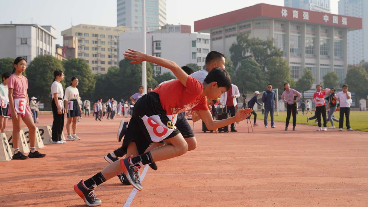 南宁市天桃实验学校教育集团天桃校区举办趣味运动会